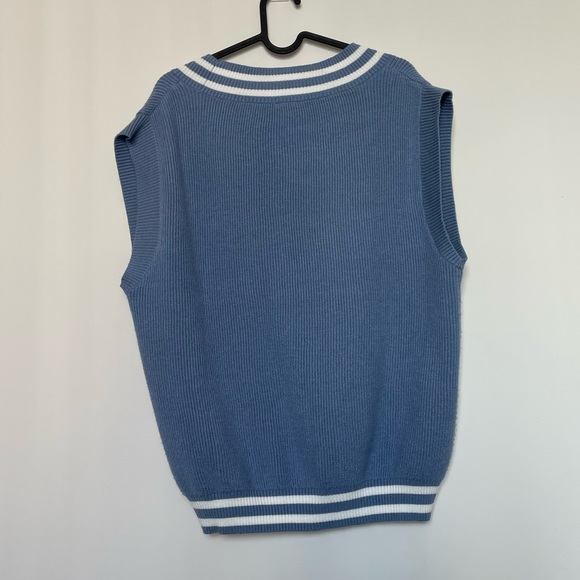 (2/$40) Oversized sweater vest - Picture 3 of 4